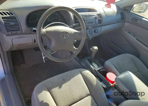 2004 Toyota Camry Le из США, поврежденный, VIN 4T1BF30K44U583631